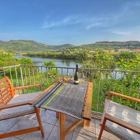 Temo River House Romantic Balcony And Peaceful Retreat In The Heart Of Bosa Bagian luar foto