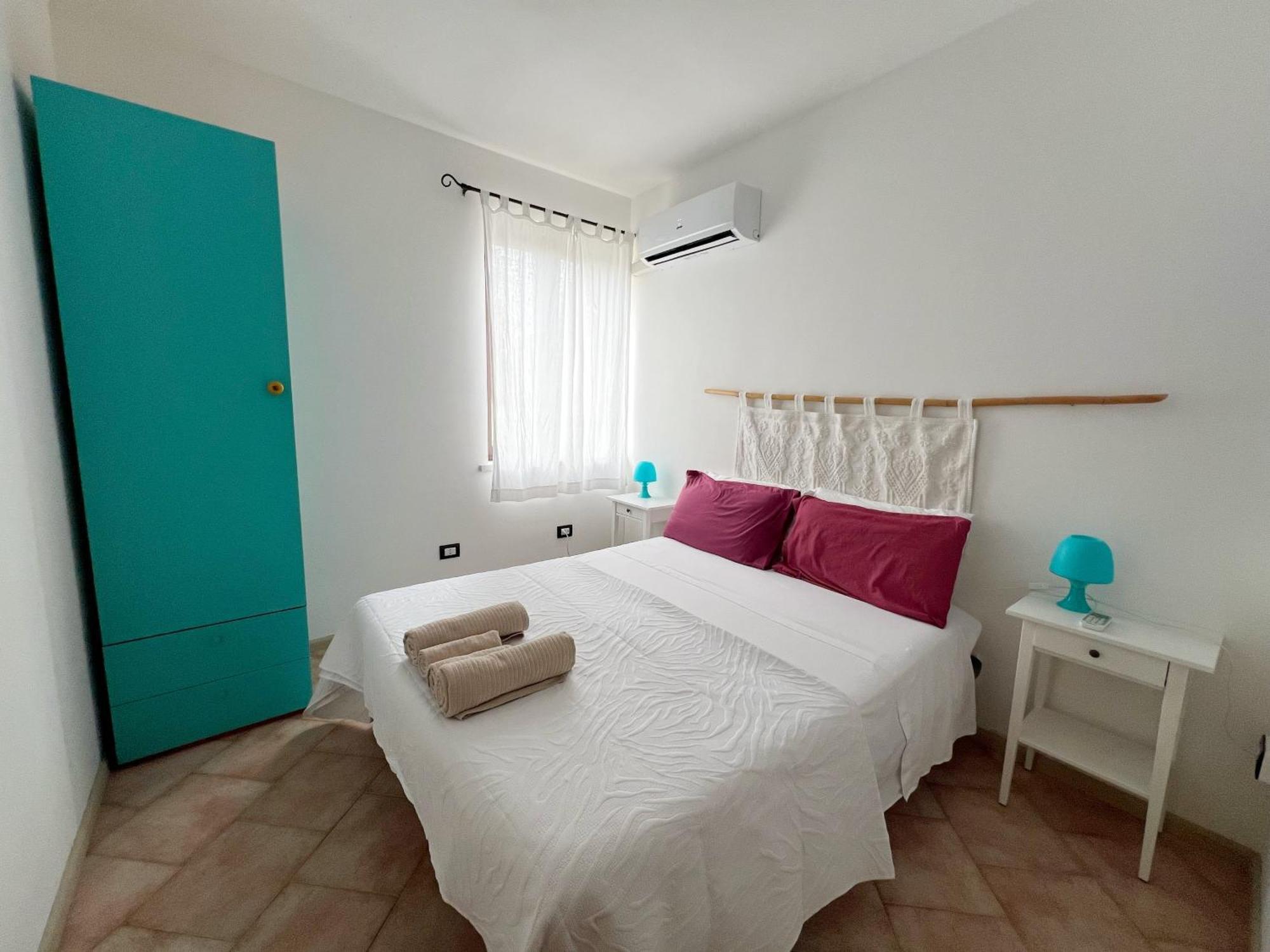 Temo River House Romantic Balcony And Peaceful Retreat In The Heart Of Bosa Bagian luar foto