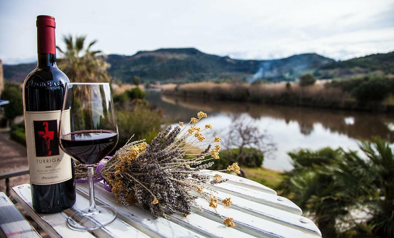Temo River House Romantic Balcony And Peaceful Retreat In The Heart Of Bosa Bagian luar foto